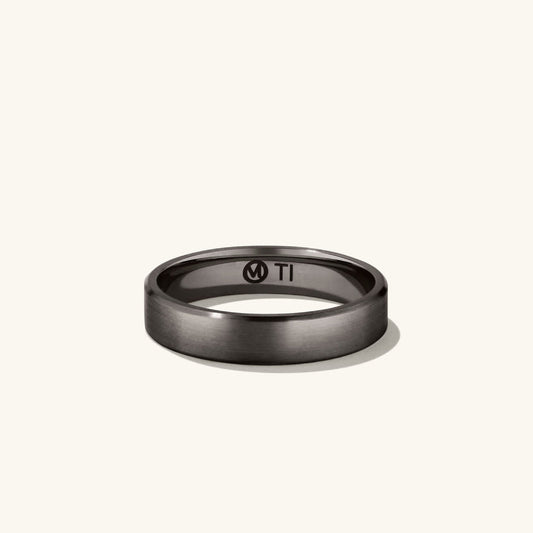 Smooth Band Ring